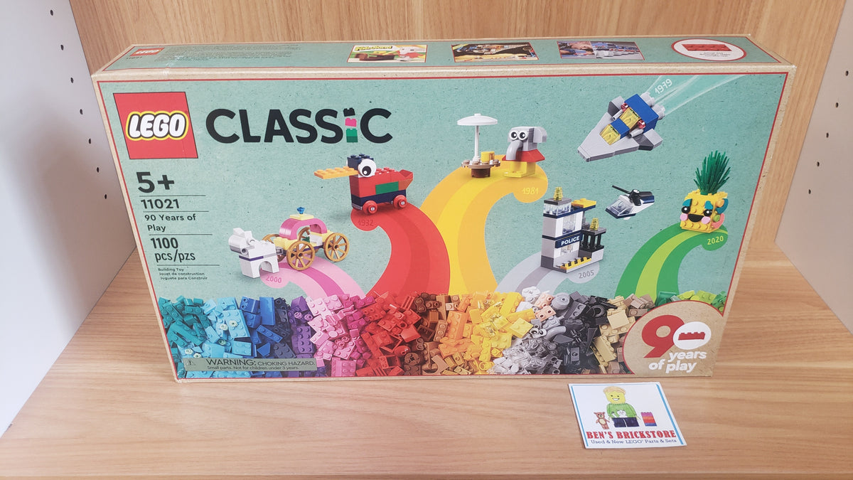 New, Sealed, MINOR BOX DAMAGE LEGO® Classic 11021 - 90 Years of Play (1,100 pcs)