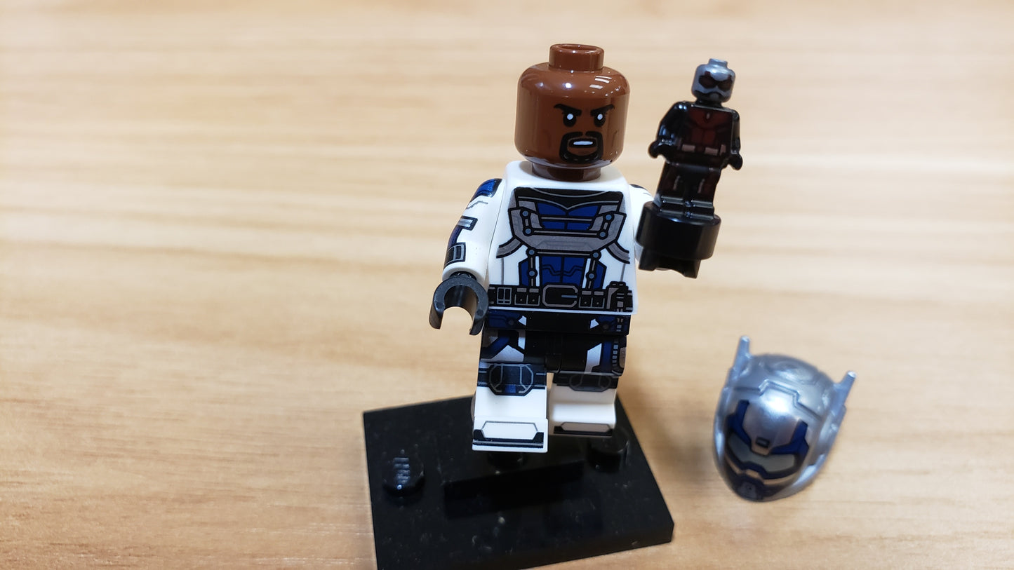 New, Complete LEGO® Collectible Minifigures Set colmar2-8 - Goliath, Marvel Studios, Series 2 (Complete Set with Stand and Accessories)