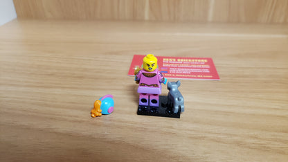 New, Sealed LEGO® Collectible Minifigures Set 71046, col26-4 - Retro Space Heroine, Series 26 (Complete Set with Stand and Accessories)