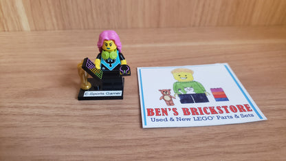 New, Complete LEGO® Collectible Minifigures Set col25-2 - E-Sports Gamer, Series 25 (Complete Set with Stand and Accessories)