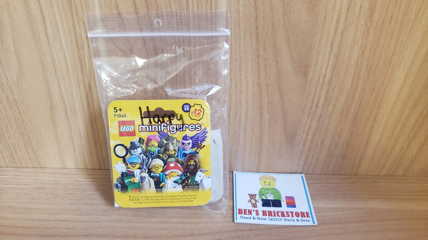 New, Complete LEGO® Collectible Minifigures Set col25-9 - Harpy, Series 25 (Complete Set with Stand and Accessories)
