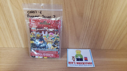 New, Complete LEGO® Collectible Minifigures Set col07-6 - Bagpiper, Series 7 (Complete Set with Stand and Accessories)