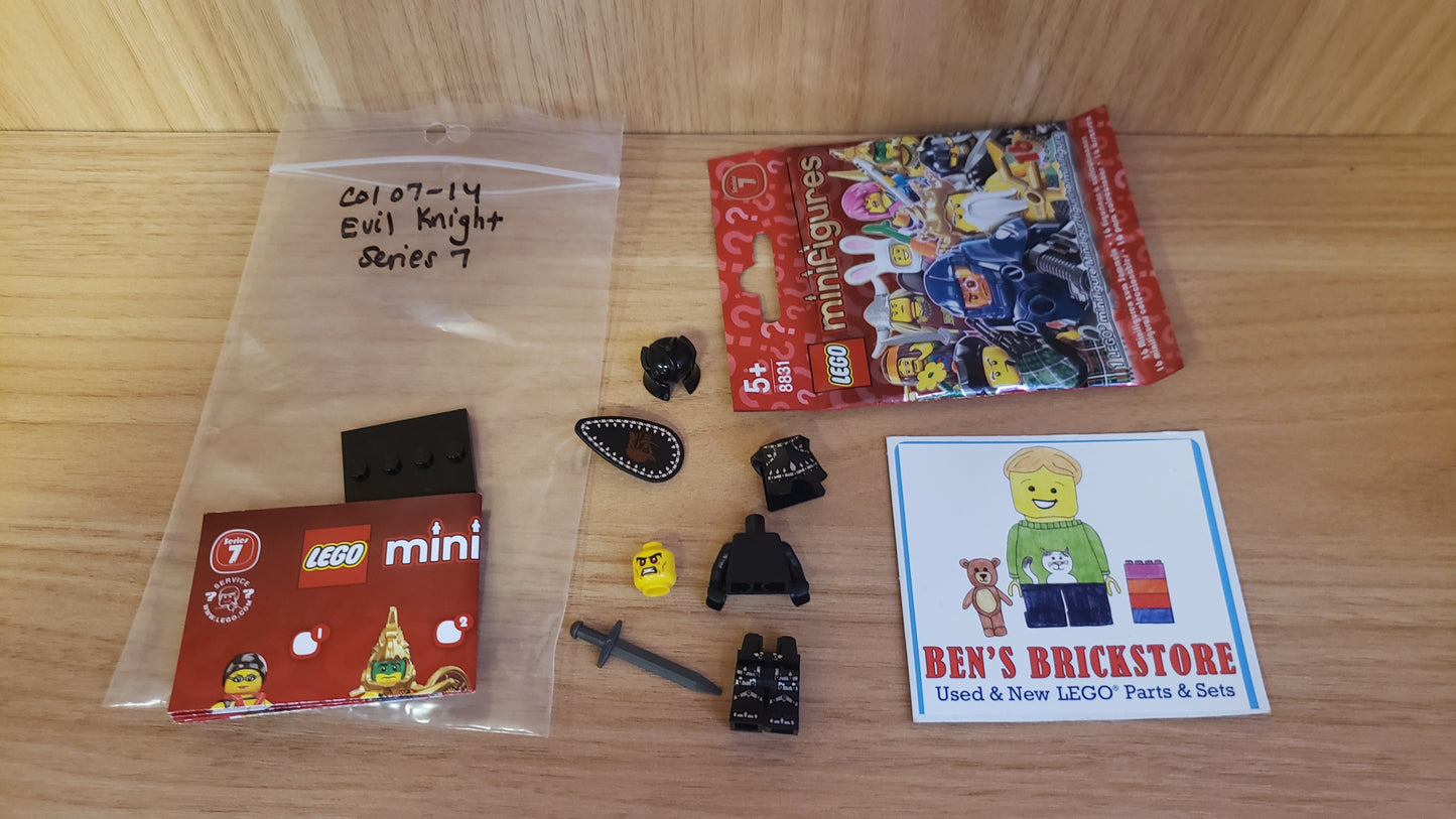 New, Complete LEGO® Collectible Minifigures Set col07-14 - Evil Knight, Series 7 (Complete Set with Stand and Accessories)