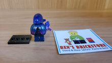Used LEGO® Collectible Minifigures Set col26-10 - Alien Beetlezoid, Series 26 (Complete Set with Stand and Accessories)