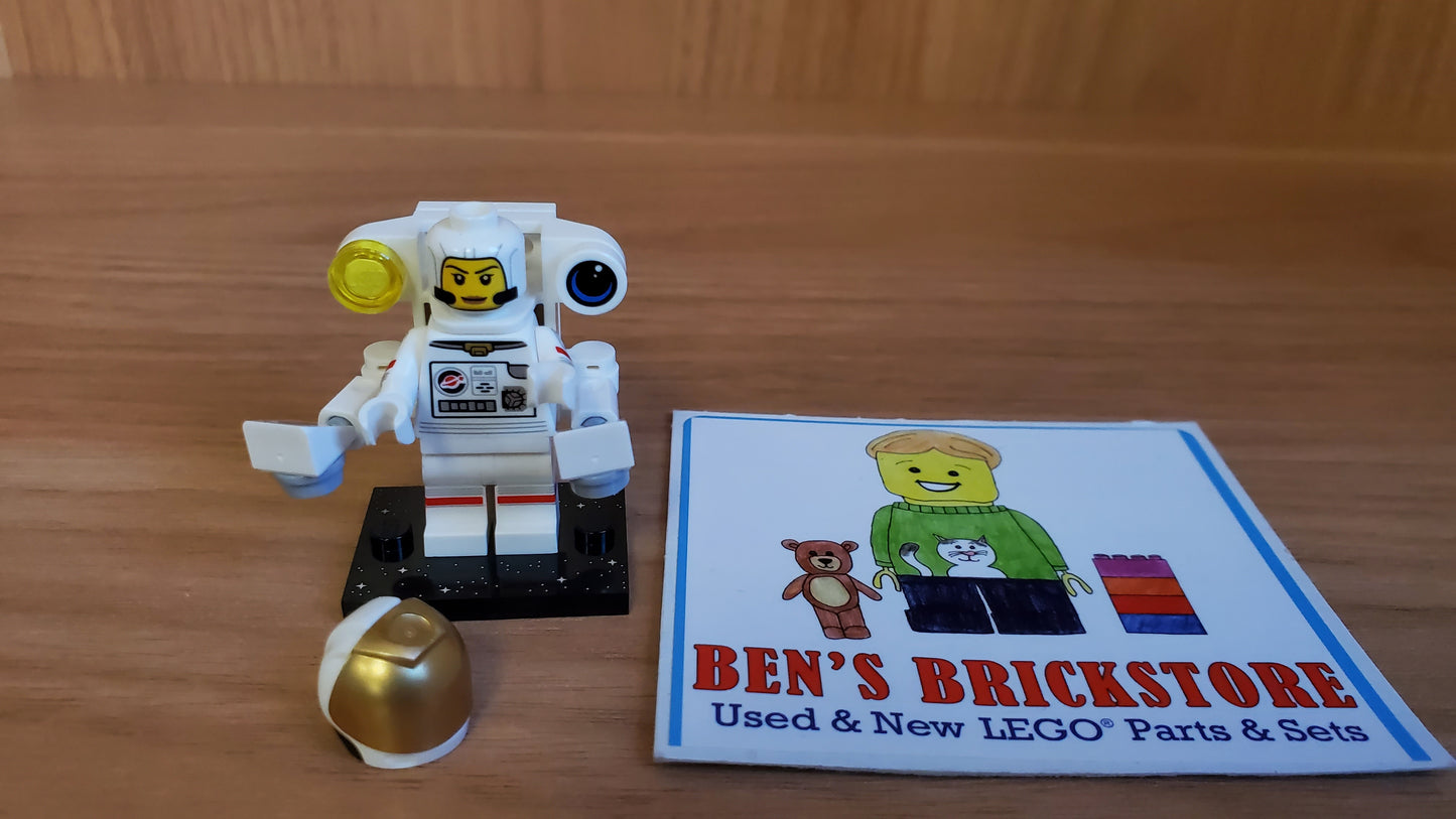 Used LEGO® Collectible Minifigures Set col26 - Spacewalking Astronaut, Series 26 (Complete Set with Stand and Accessories)