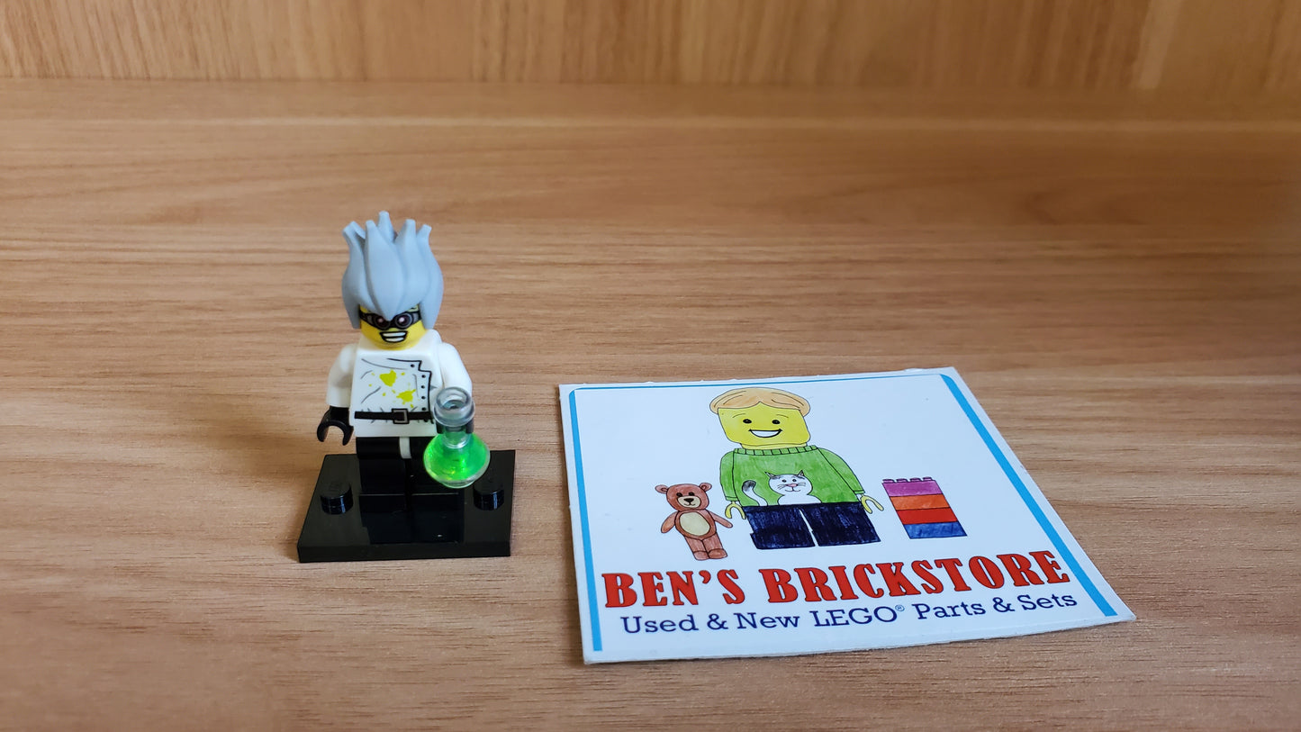 Used LEGO® Collectible Minifigures Set col04-16 - Crazy Scientist, Series 4 (Complete Set with Stand and Accessories)