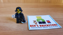 Used, Complete LEGO® Collectible Minifigures Set 71011, col15-15 - Jewel Thief, Series 15 (Complete Set with Stand and Accessories)