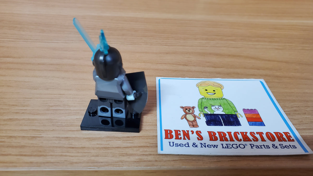 Used, Complete LEGO® Collectible Minifigures Set 71025, col19-3 - Fright Knight, Series 19 (Complete Set with Stand and Accessories)