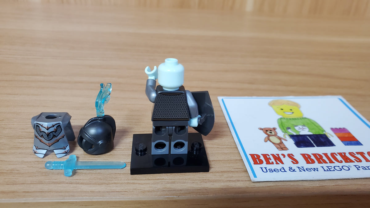 Used, Complete LEGO® Collectible Minifigures Set 71025, col19-3 - Fright Knight, Series 19 (Complete Set with Stand and Accessories)