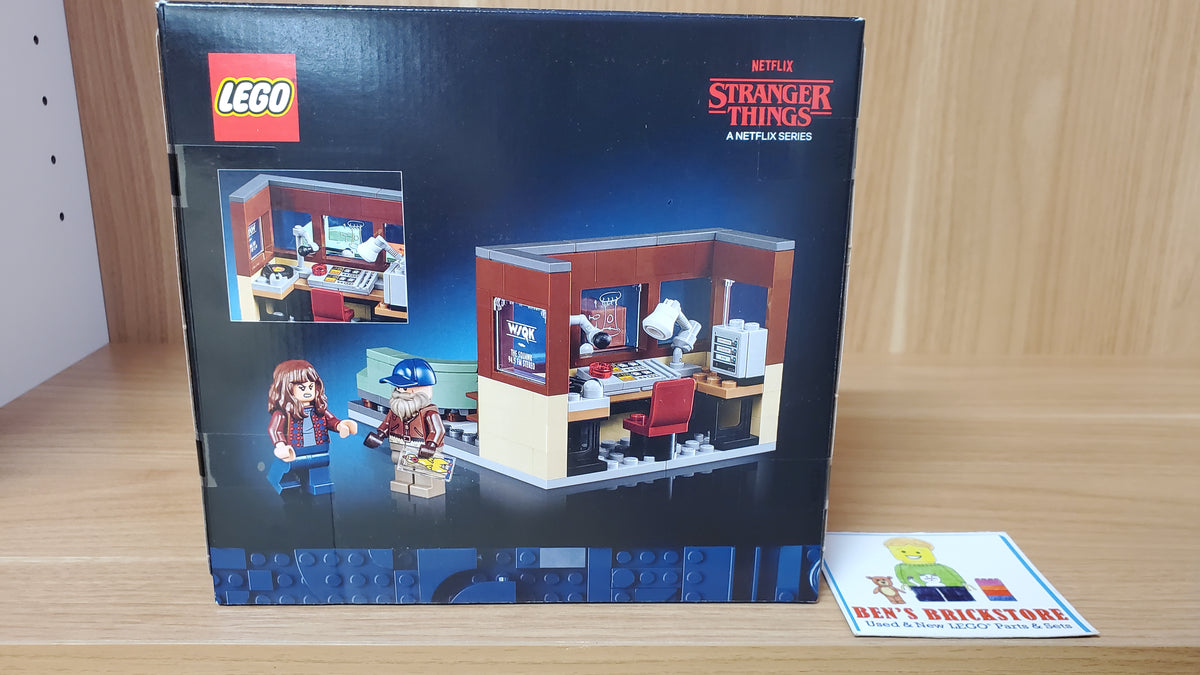 New, Sealed LEGO® Stranger Things Set 40891 - WSQK Radio Station (234 pcs)
