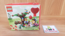 New, Sealed DAMAGED BOX LEGO® Holiday & Event Valentine's Day Set 40236 - Romantic Valentine Picnic (126 pcs)